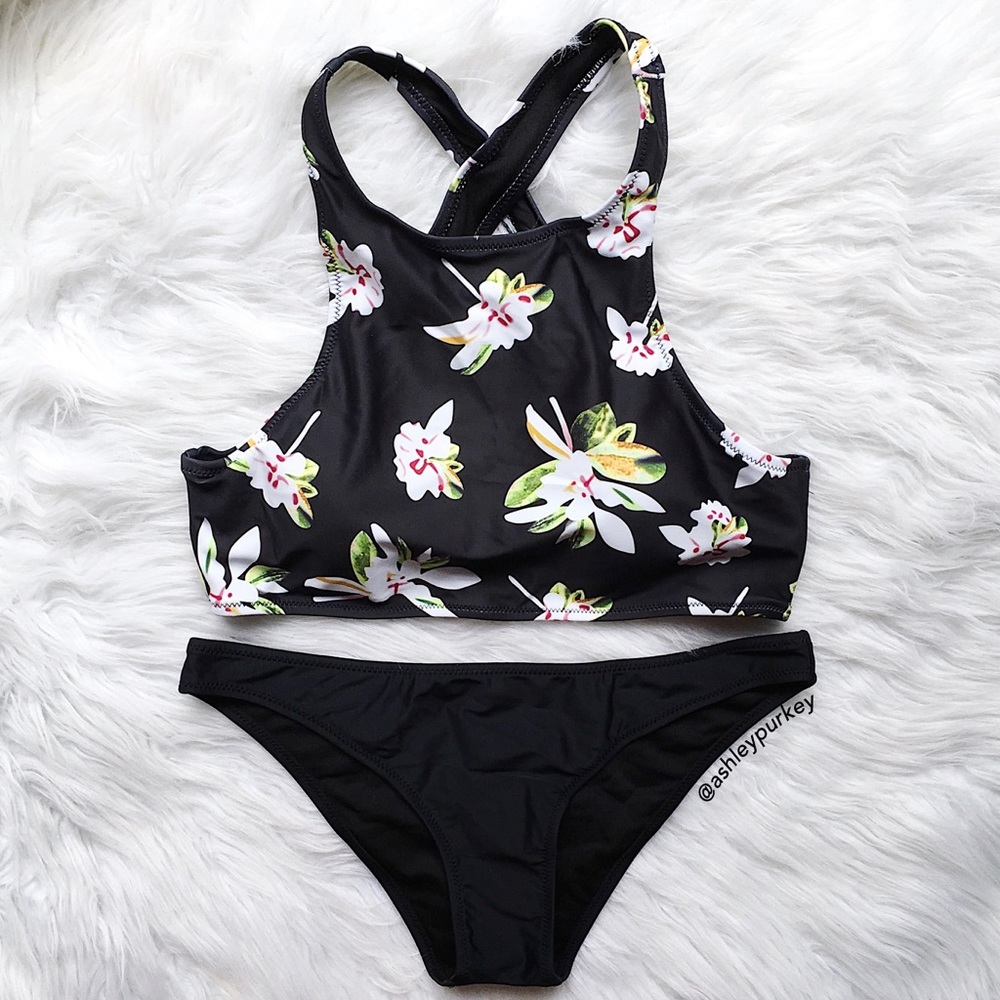 ❤️CLEARANCE❤️ Black white floral high heck bikini